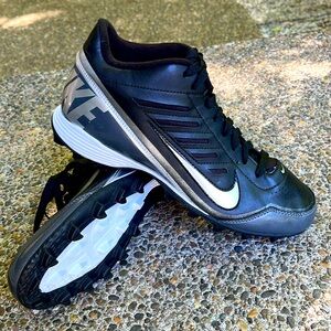 Nike Mens Landshark Football Cleats 8.5 Black Mid Boots Shoes 511292-009